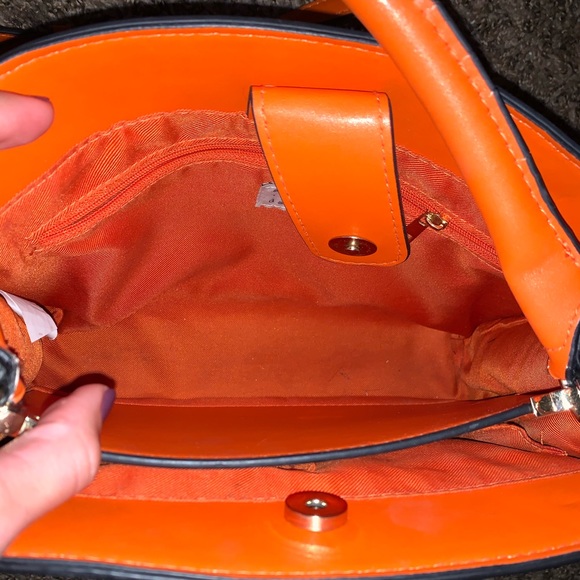 Purse - Picture 3 of 6